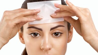Avoid powder, embrace blotting papers