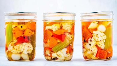 4 طرز تهیه ترشی گل کلم با هویج، کرفس و بادمجان (گل کلم مخلوط)